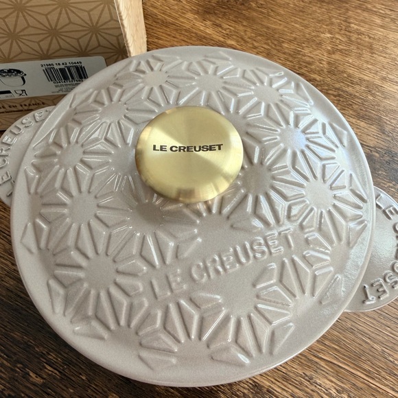 BNIB Rare Le Creuset Wagara Cocotte Every Sisal Rice Pot - Picture 8 of 14